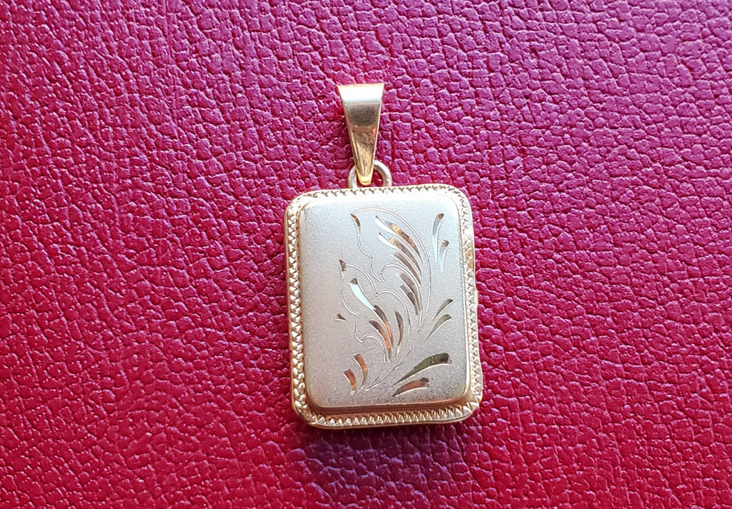 Beautiful Solid 14k Gold Double Photo Locket Pendant